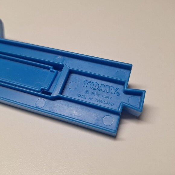 Tomy Blue Plastic Toy Train Track Switcher Slider 2001 Vintage Change Thomas - Picture 6 of 6